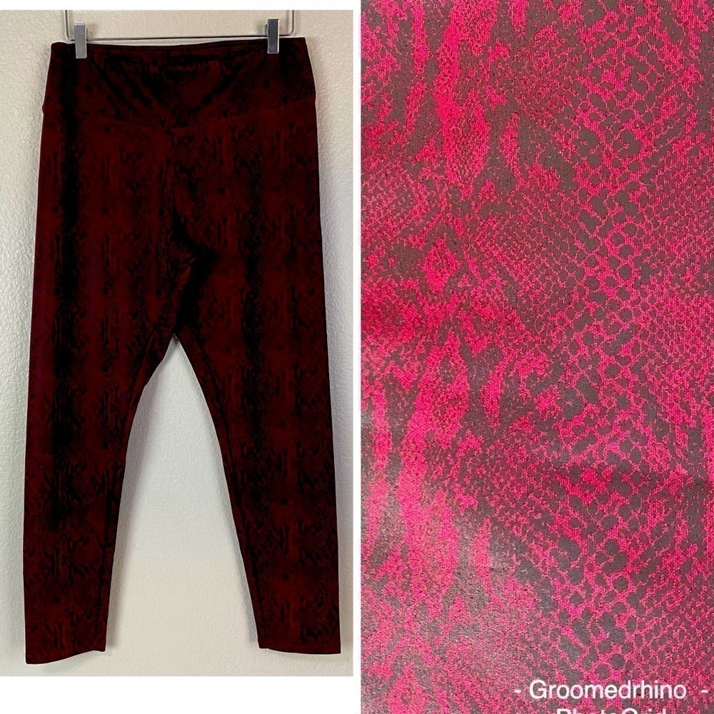 Express Red/Black Snakeskin Print Ponte Knit Leggings Size L
